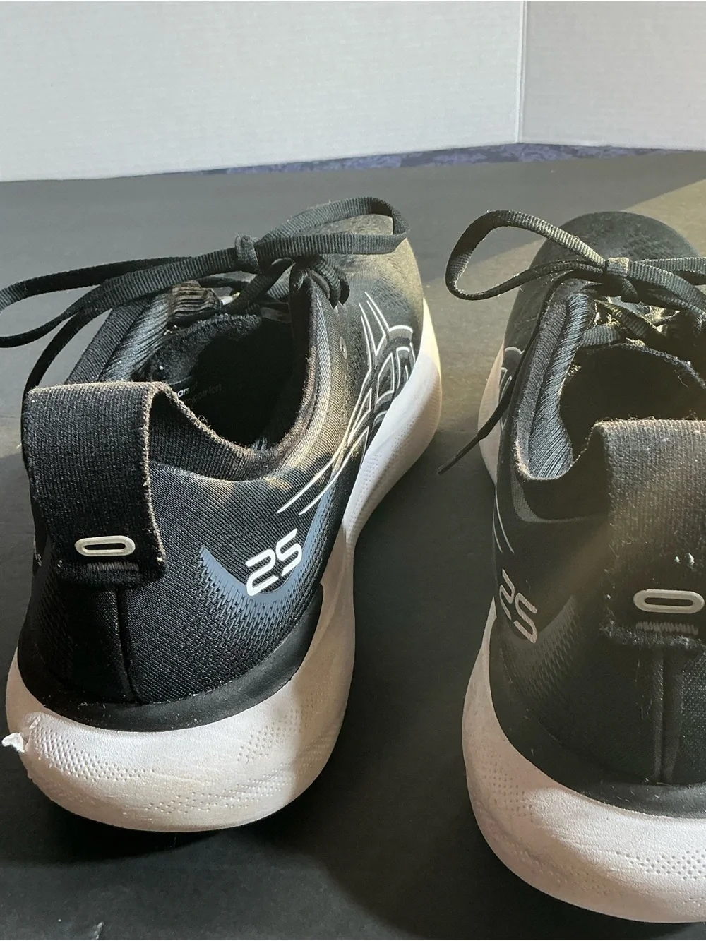 Men's Black asics gel- nimbus  25 athletic shoe